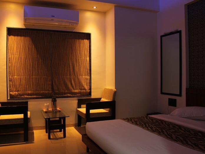 Hotel Treebo Trend Royal Kourt Aurangabad Esterno foto
