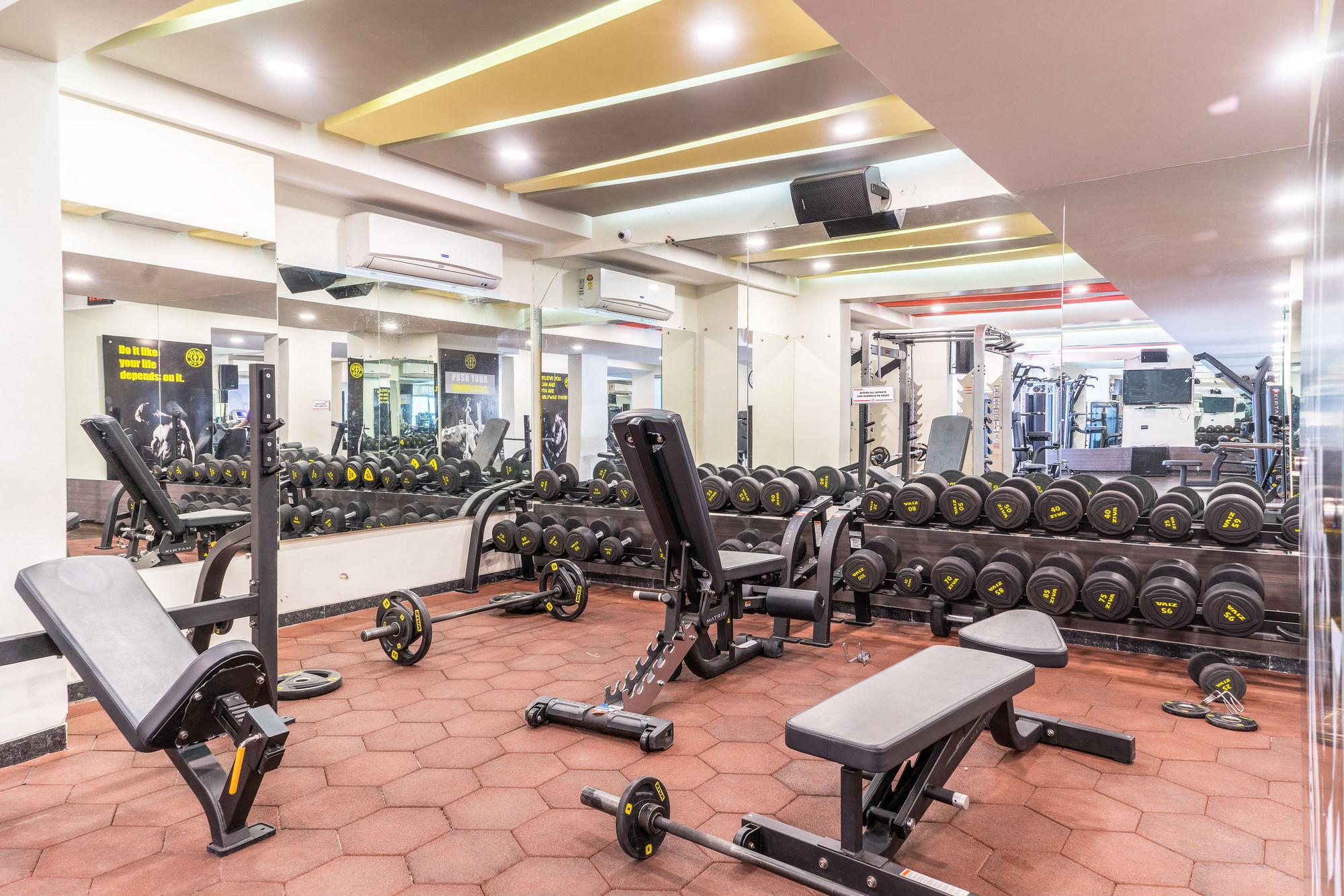 Hotel Treebo Trend Royal Kourt Aurangabad Esterno foto